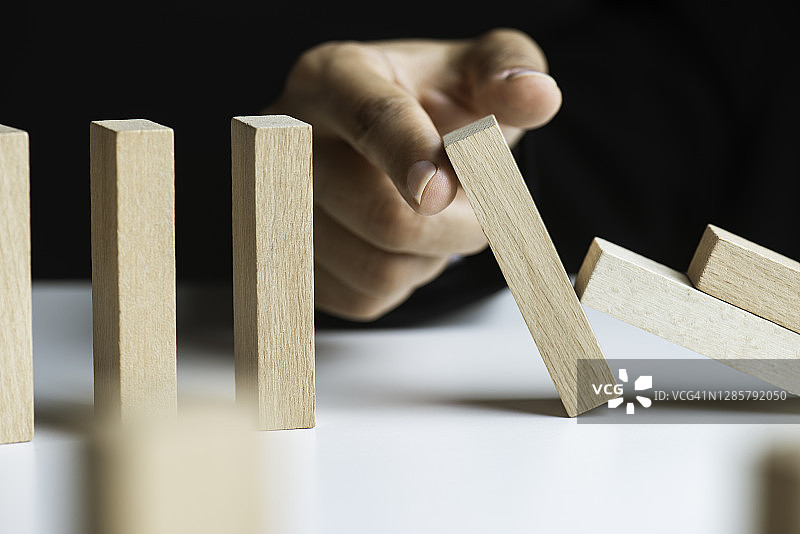 阻止连锁反应图片素材