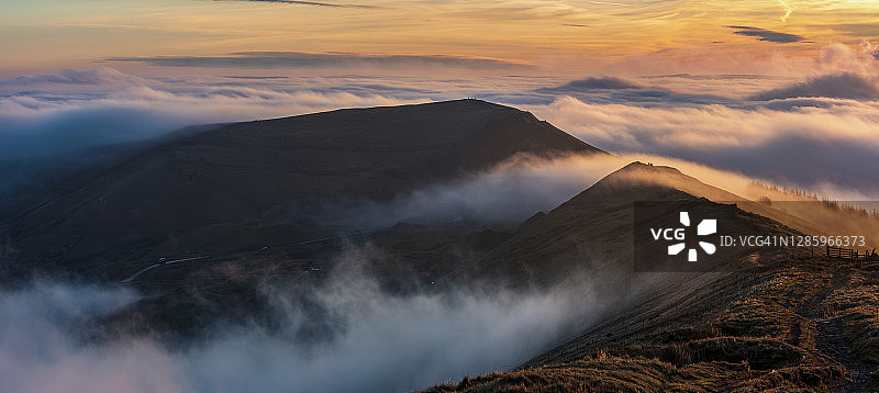 英国峰区日出图片素材