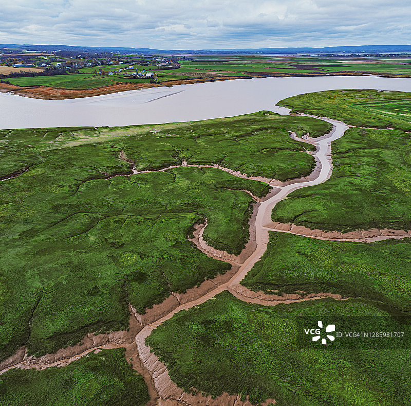 潮汐泥滩鸟瞰图片素材