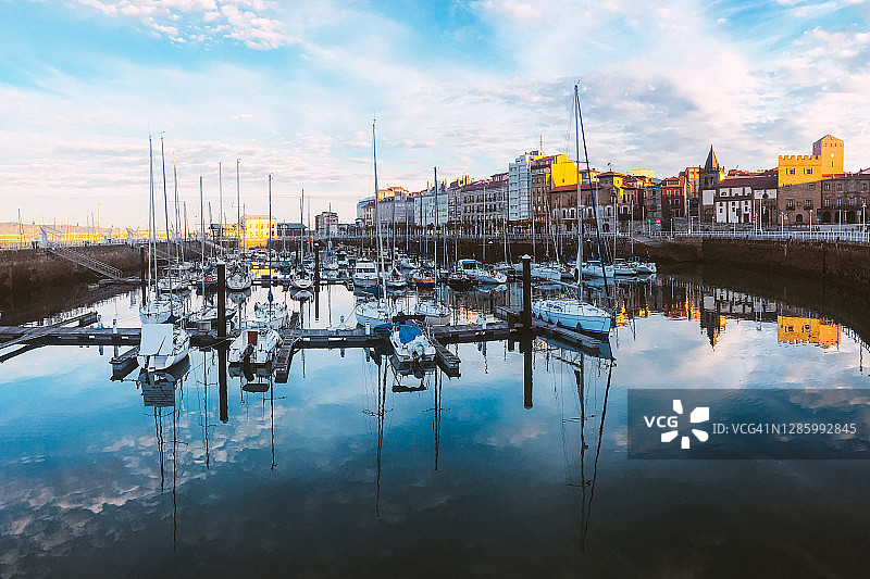 日出时的希洪码头图片素材