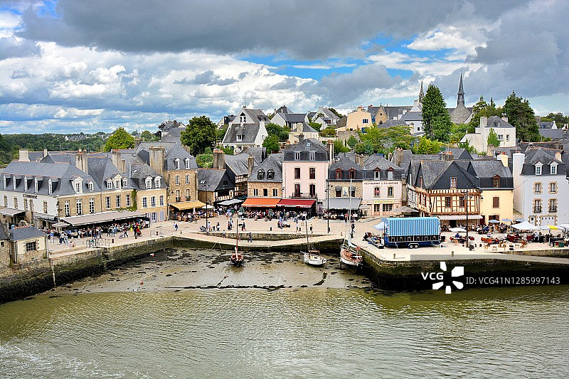 奥雷，圣古斯唐港口，中世纪城镇图片素材