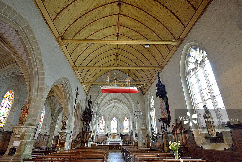 奥雷的圣古斯唐港，卢尔德圣母教堂内部，1878年图片素材