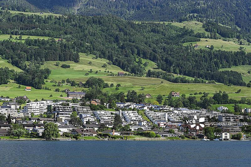 琉森湖畔的住宅开发项目（瑞士屈斯纳赫特）图片素材