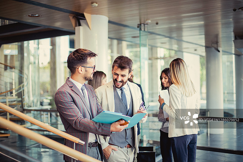 知识越多，价值越大图片素材