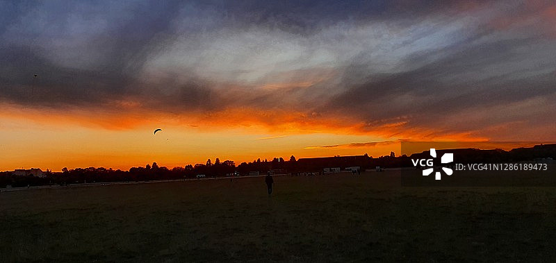 滕珀尔霍夫机场锐舞派对图片素材