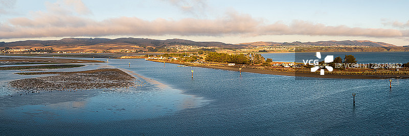 美国加利福尼亚州博德加湾海港入口全景图片素材