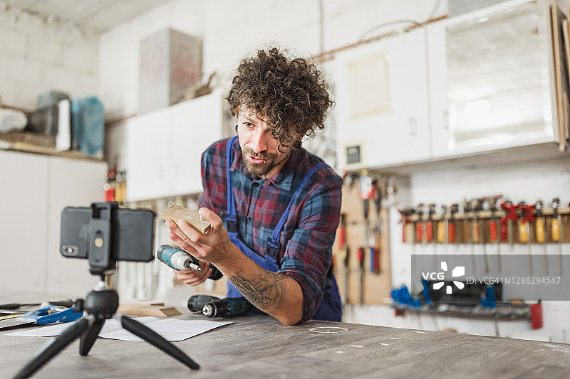 木匠视频博主图片素材