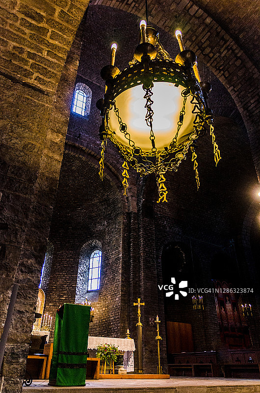 圣玛丽亚·德·里波尔的祭坛图片素材