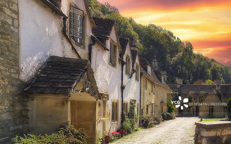 英国拜伯里村的古老房屋图片素材