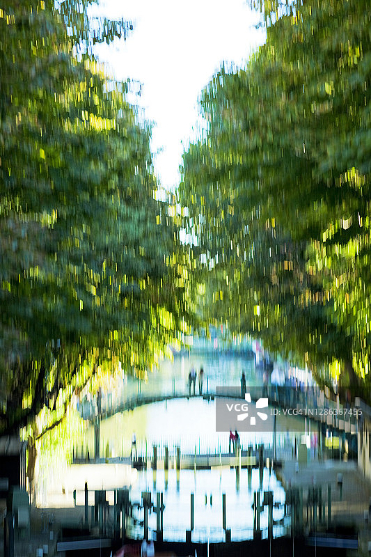 巴黎圣马丁运河图片素材