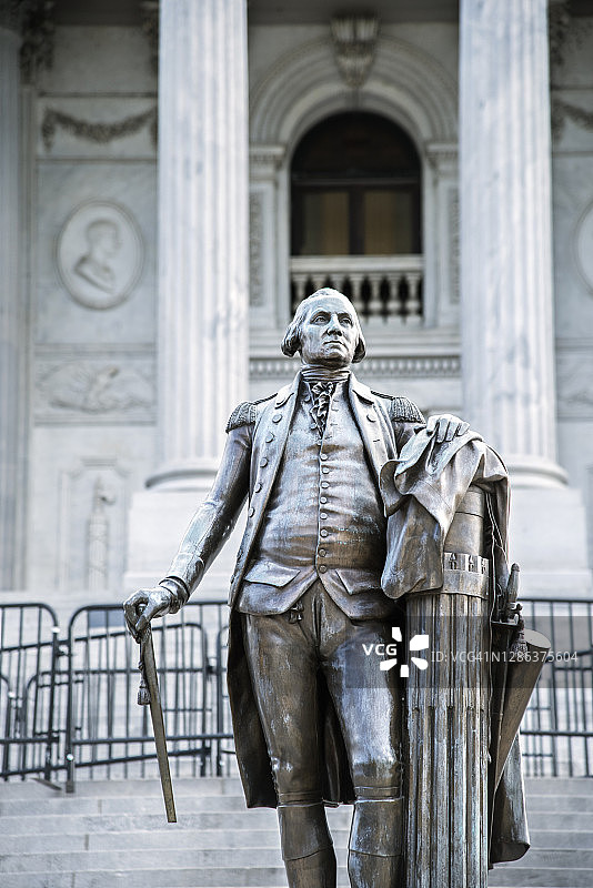 南卡罗来纳州议会大厦的乔治·华盛顿雕像图片素材
