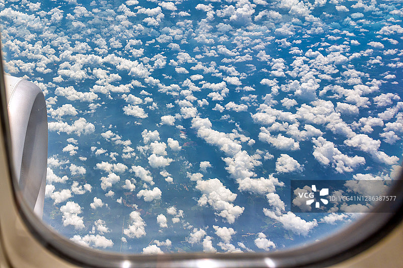 从飞机上看到的卷积云图案图片素材
