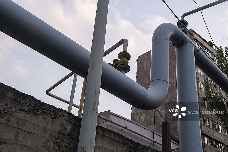 亚美尼亚境内的苏联时代天然气管道图片素材