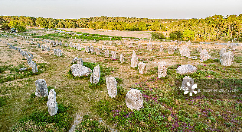 卡纳克石阵，法国布列塔尼图片素材