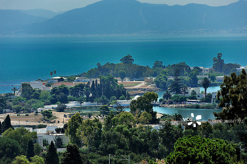 从圣路易大教堂看到的迦太基、布匿港口和海洋博物馆图片素材