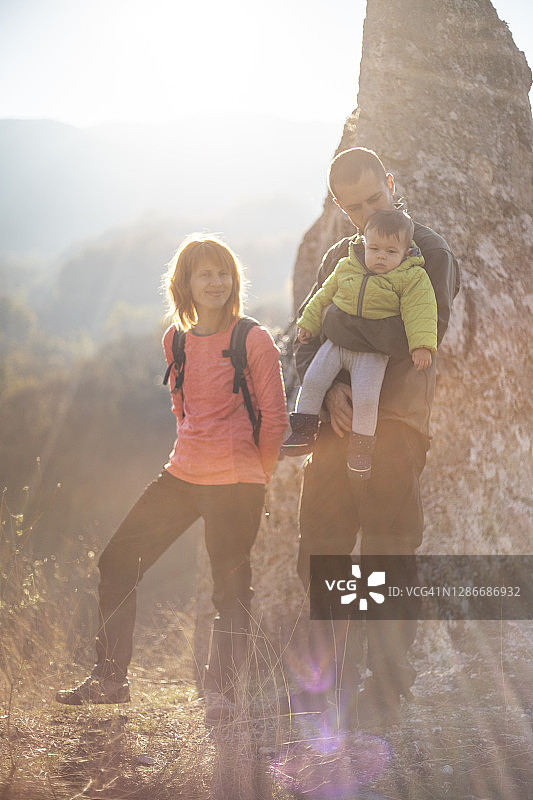 徒步旅行中途休息图片素材