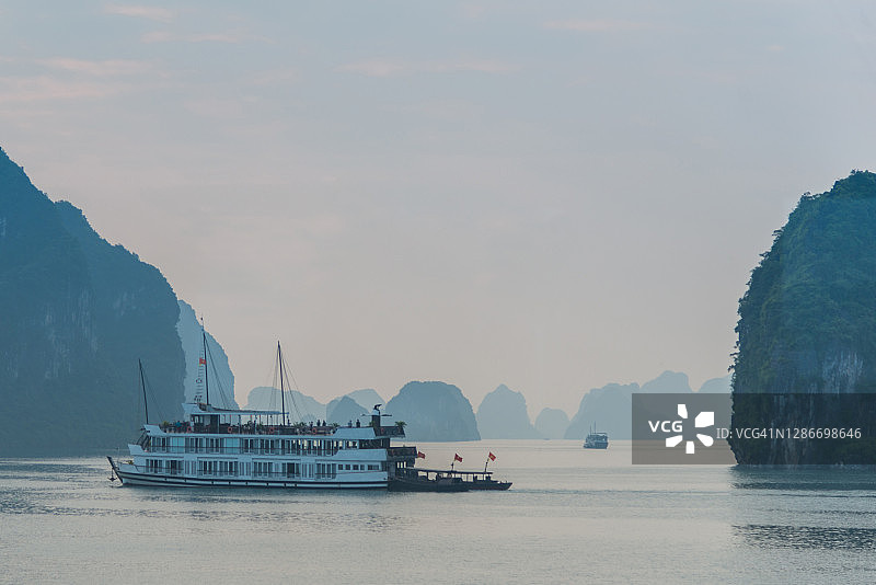 海岛风光中醒来图片素材