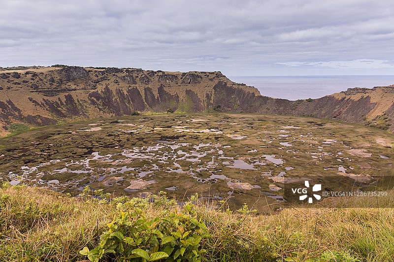 拉帕努伊岛的拉诺考火山图片素材