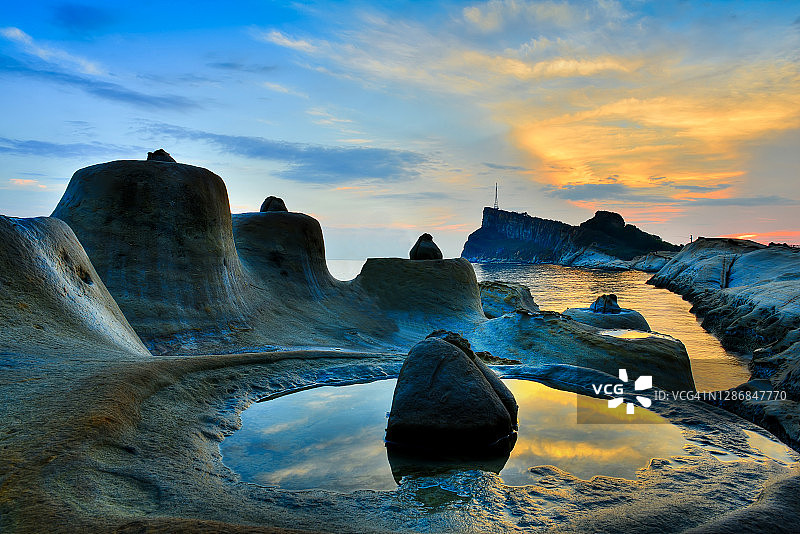 烛台石图片素材