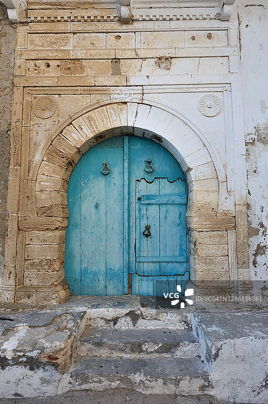 马赫迪亚，麦地那的旧式典型门图片素材