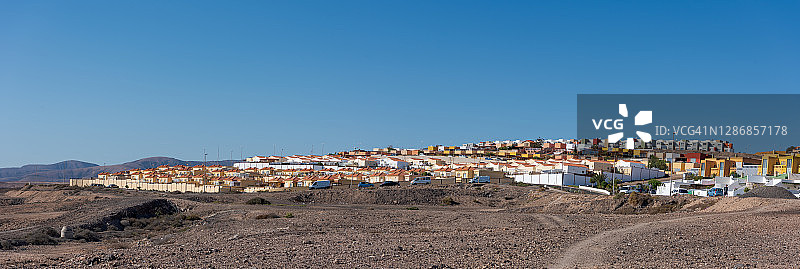 卡莱塔德夫斯特附近的假日村全景图片素材