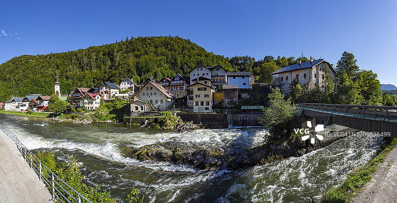 奥地利上奥地利州萨尔茨卡默古特地区劳芬附近的特劳恩河急流图片素材