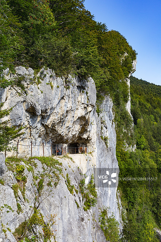 奥地利上奥地利州巴德戈伊瑟恩的埃维格旺德岩石山图片素材