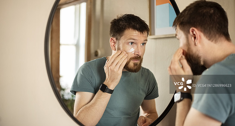 保持皮肤滋润图片素材