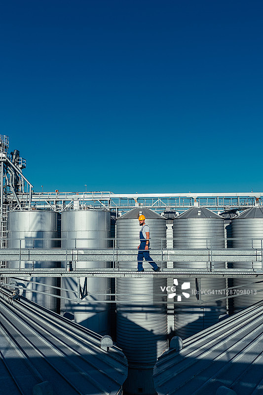 走向成功图片素材