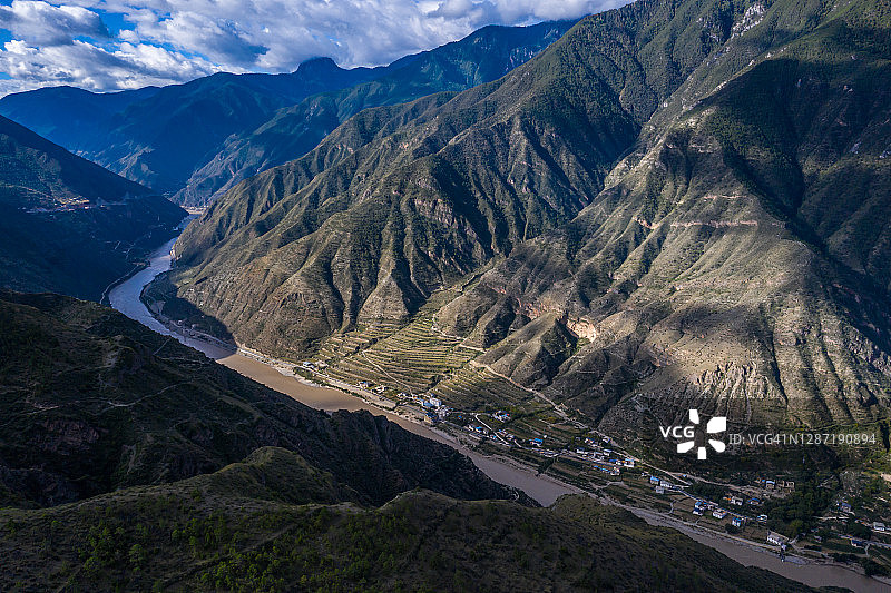 澜沧江峡谷风光图片素材