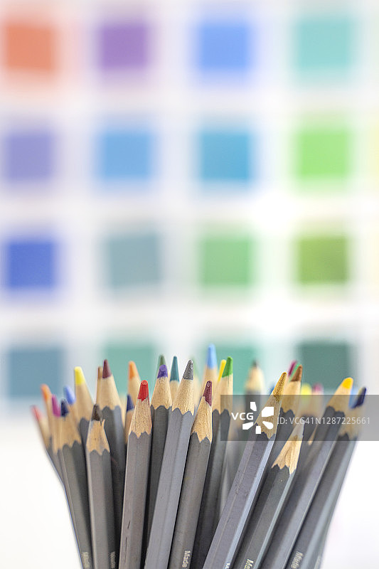 彩色铅笔堆图片素材