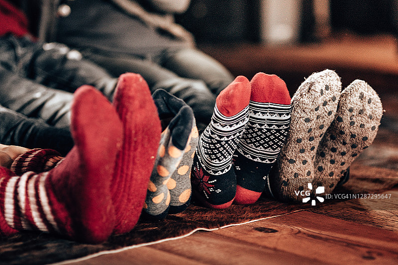 温馨的居家圣诞节图片素材