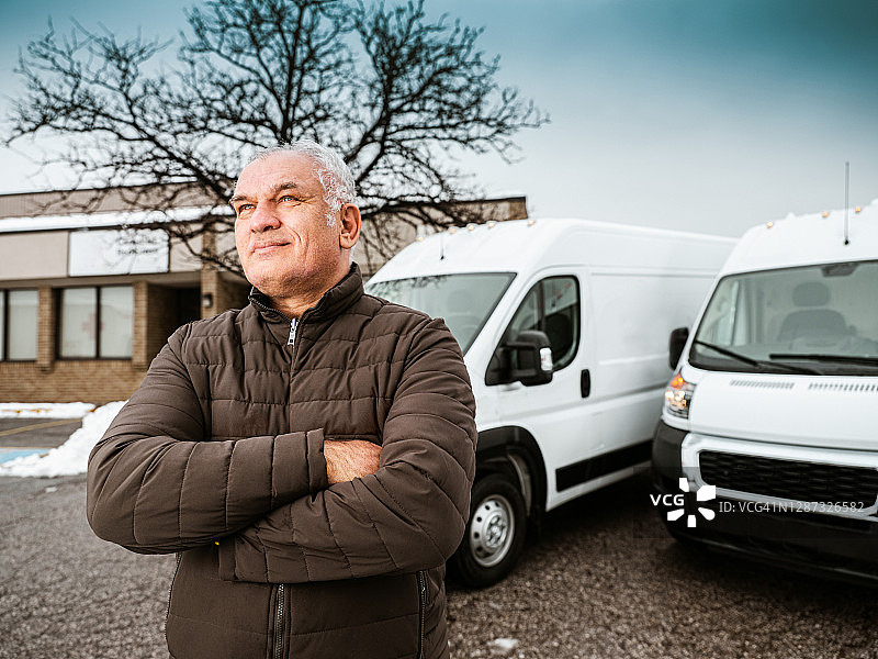 重要工作人员：货运卡车司机图片素材