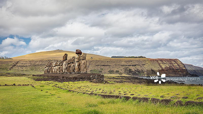 阿胡汤加里基复活节岛莫埃石像全景，智利图片素材