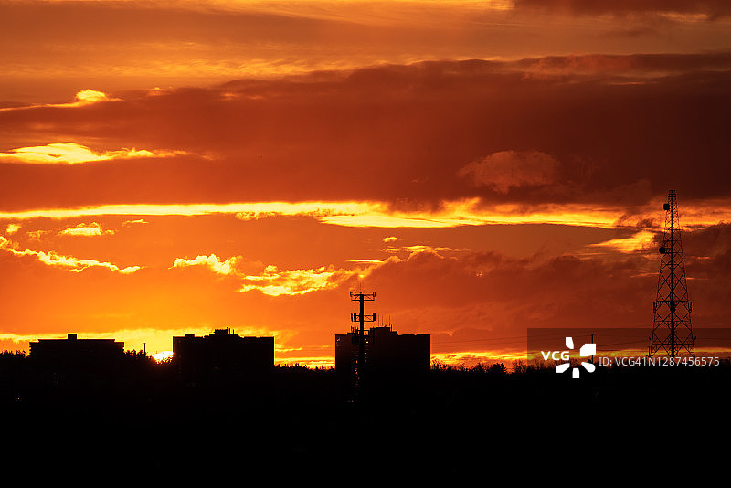 加拿大安大略省斯卡伯勒日出时分的壮丽天空图片素材