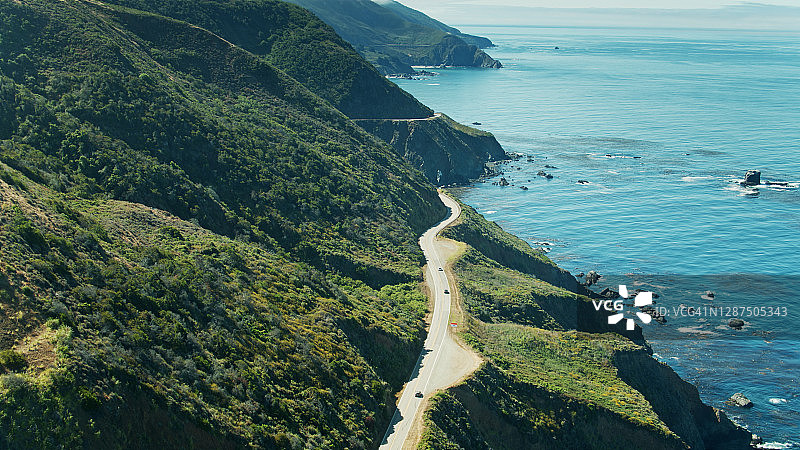 大苏尔太平洋海岸公路的壮丽景色 - 无人机拍摄图片素材