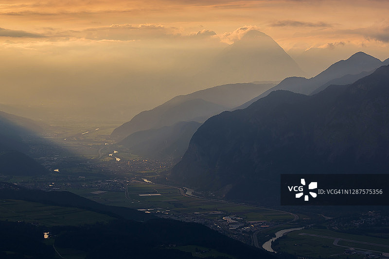 因河谷图片素材