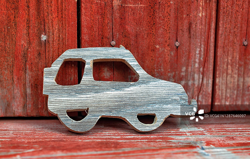 自制木制玩具车图片素材