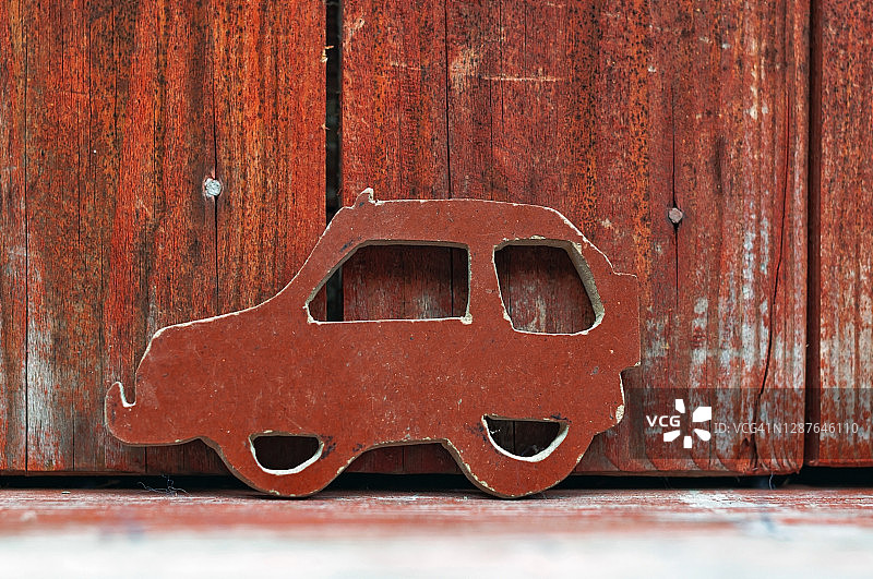 自制木制玩具车图片素材