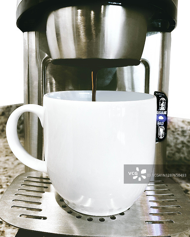 单杯咖啡机煮咖啡图片素材