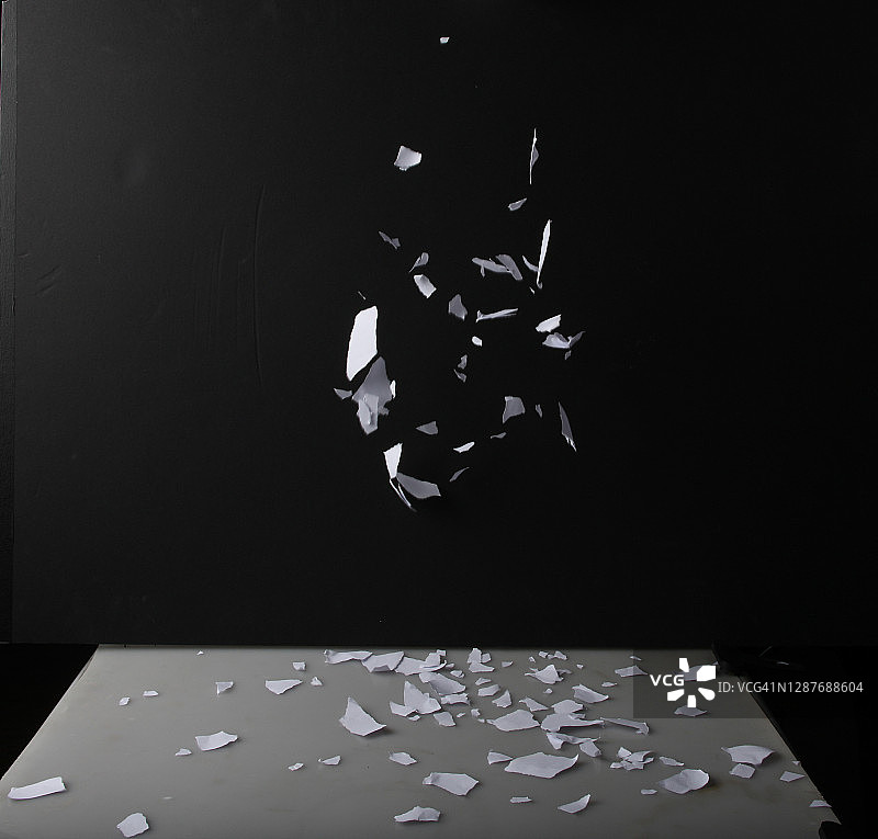 纸张、碎纸、粉碎、粉末、掉落、吹图片素材