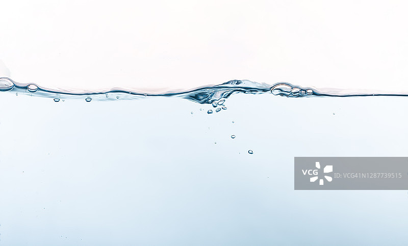 带气泡的透明水波图片素材