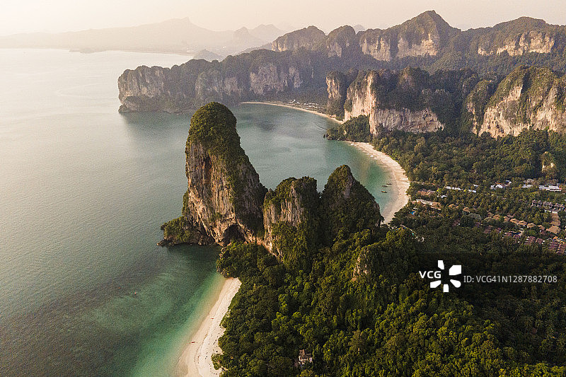 泰国甲米海边悬崖全景图图片素材