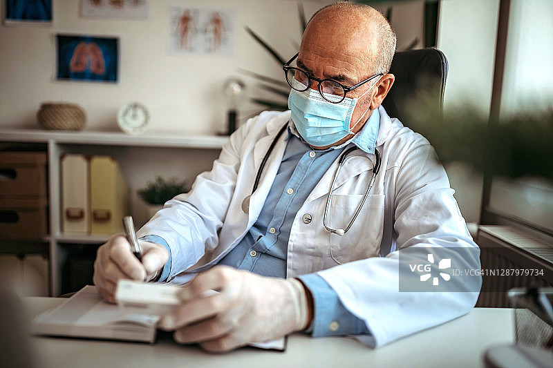 听我的建议图片素材