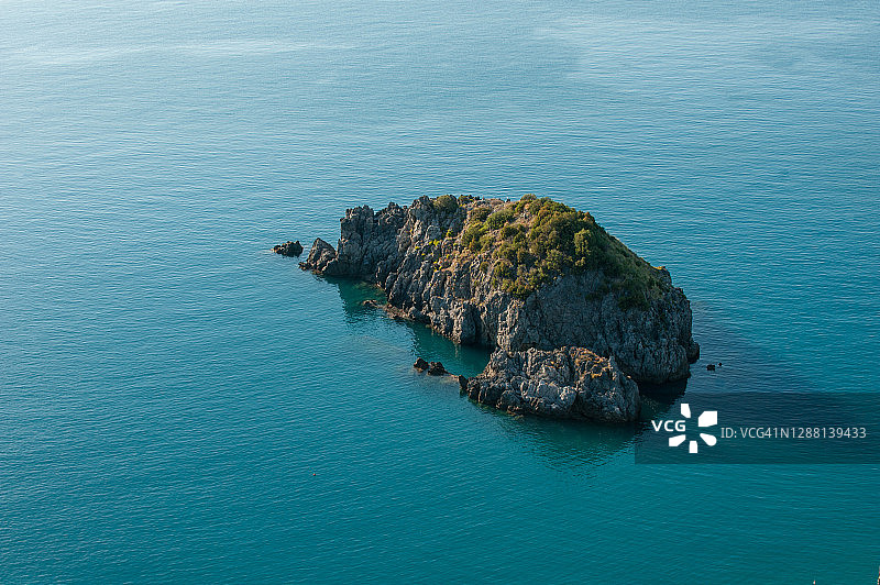 意大利科森扎省斯克佐内礁石图片素材