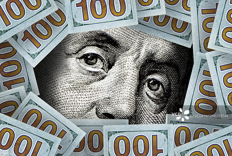 百元美钞组成的商业经济概念图片素材