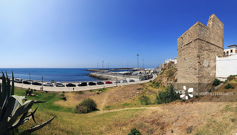 塔里法老城区和港口（加的斯省/安达卢西亚/西班牙）图片素材