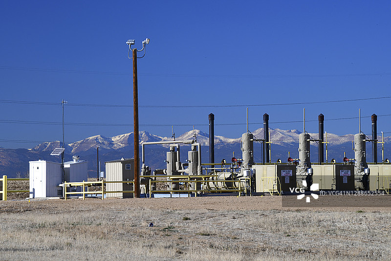 油井平台现场图片素材
