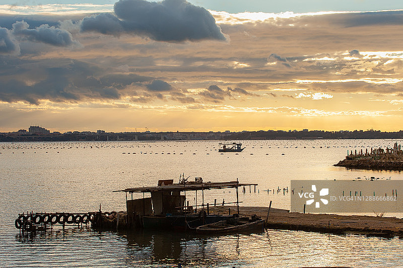 塔兰托小海景观图片素材
