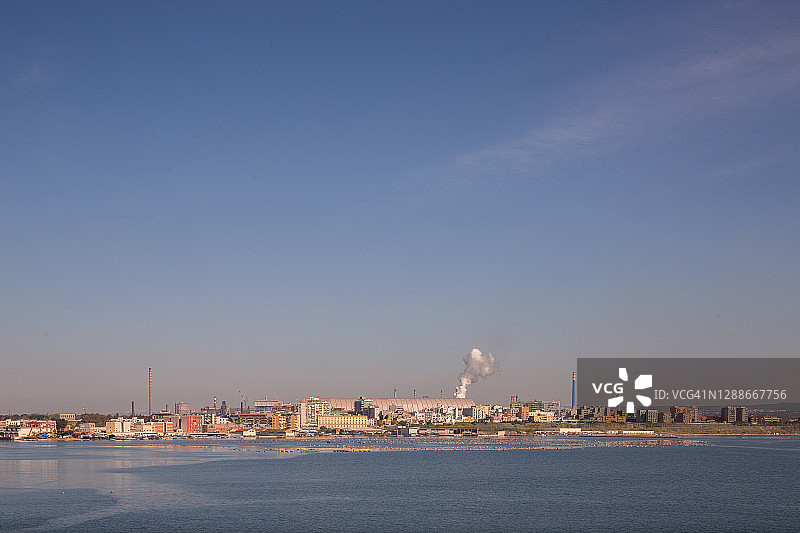 塔兰托Arcelormittal钢铁厂（原ILVA）：欧洲最大的钢铁厂图片素材